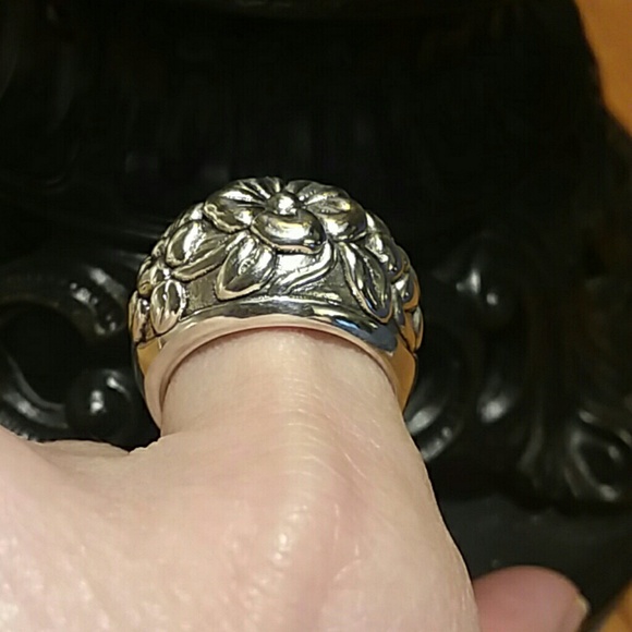 💃STERLING SILVER FLOWER RING - Picture 4 of 8